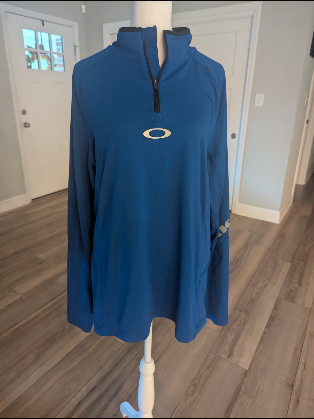 Oakley Blue Quarter-Zip Performance Pullover